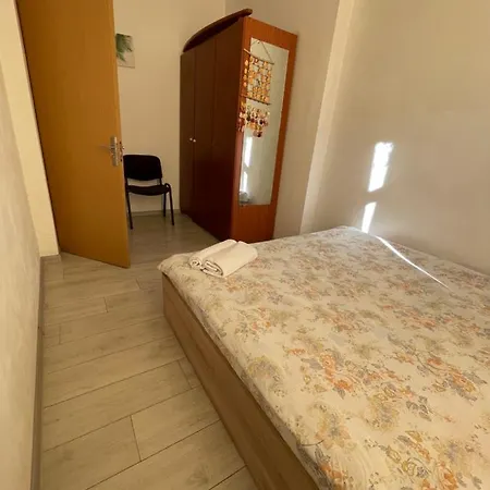 Appartamento Piata Amzei 1 *