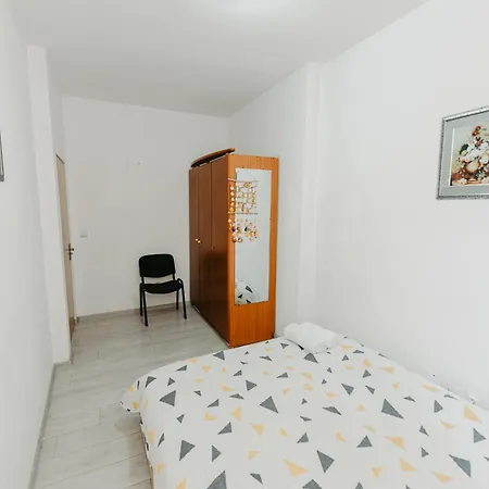 Piata Amzei 1 Apartment *