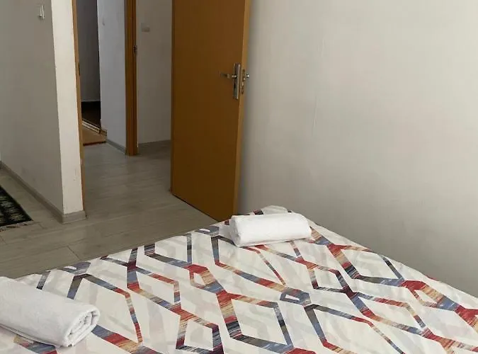 Piata Amzei 1 Бухарест